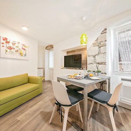 Mariva Downtown Apartment With Free Parking Ρόβινι Εξωτερικό φωτογραφία