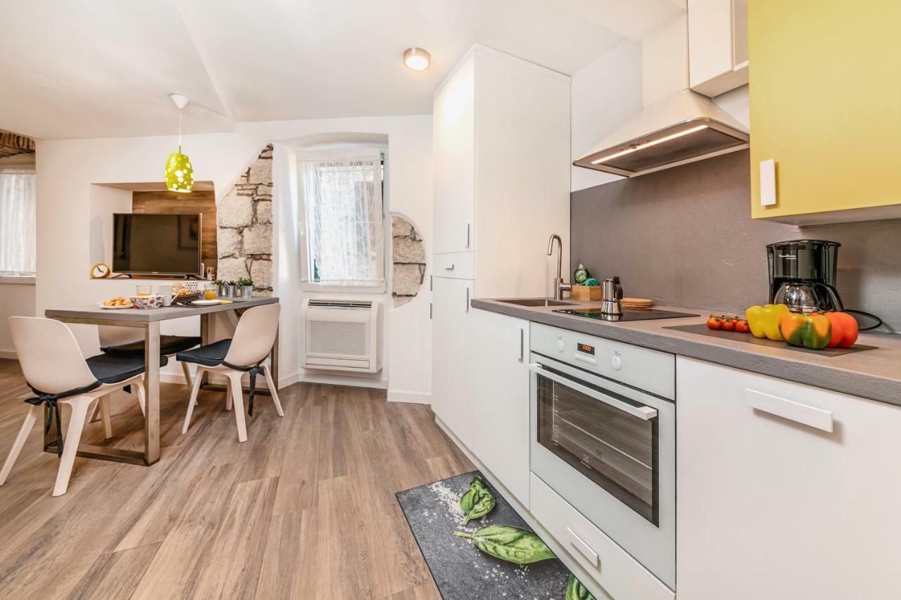 Mariva Downtown Apartment With Free Parking Ρόβινι Εξωτερικό φωτογραφία