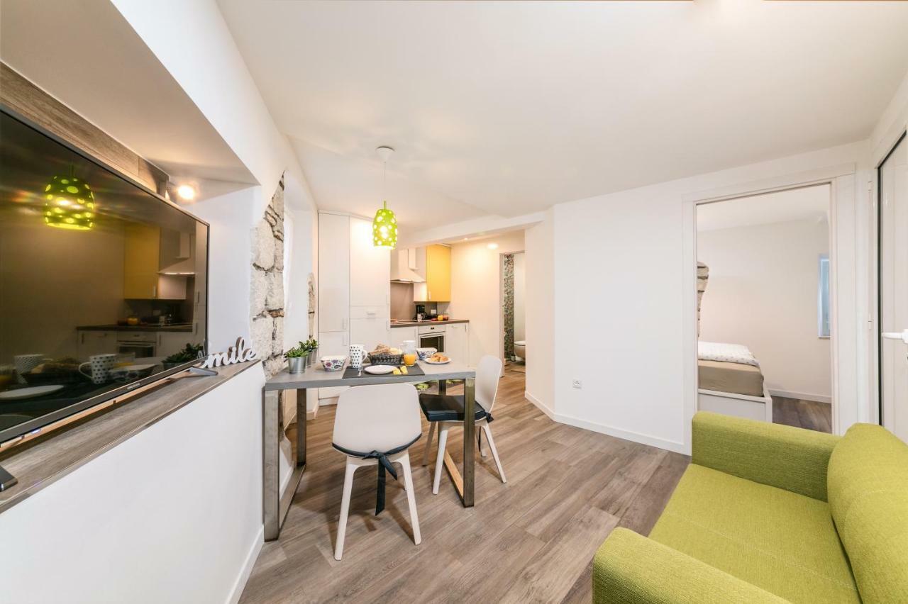 Mariva Downtown Apartment With Free Parking Ρόβινι Εξωτερικό φωτογραφία