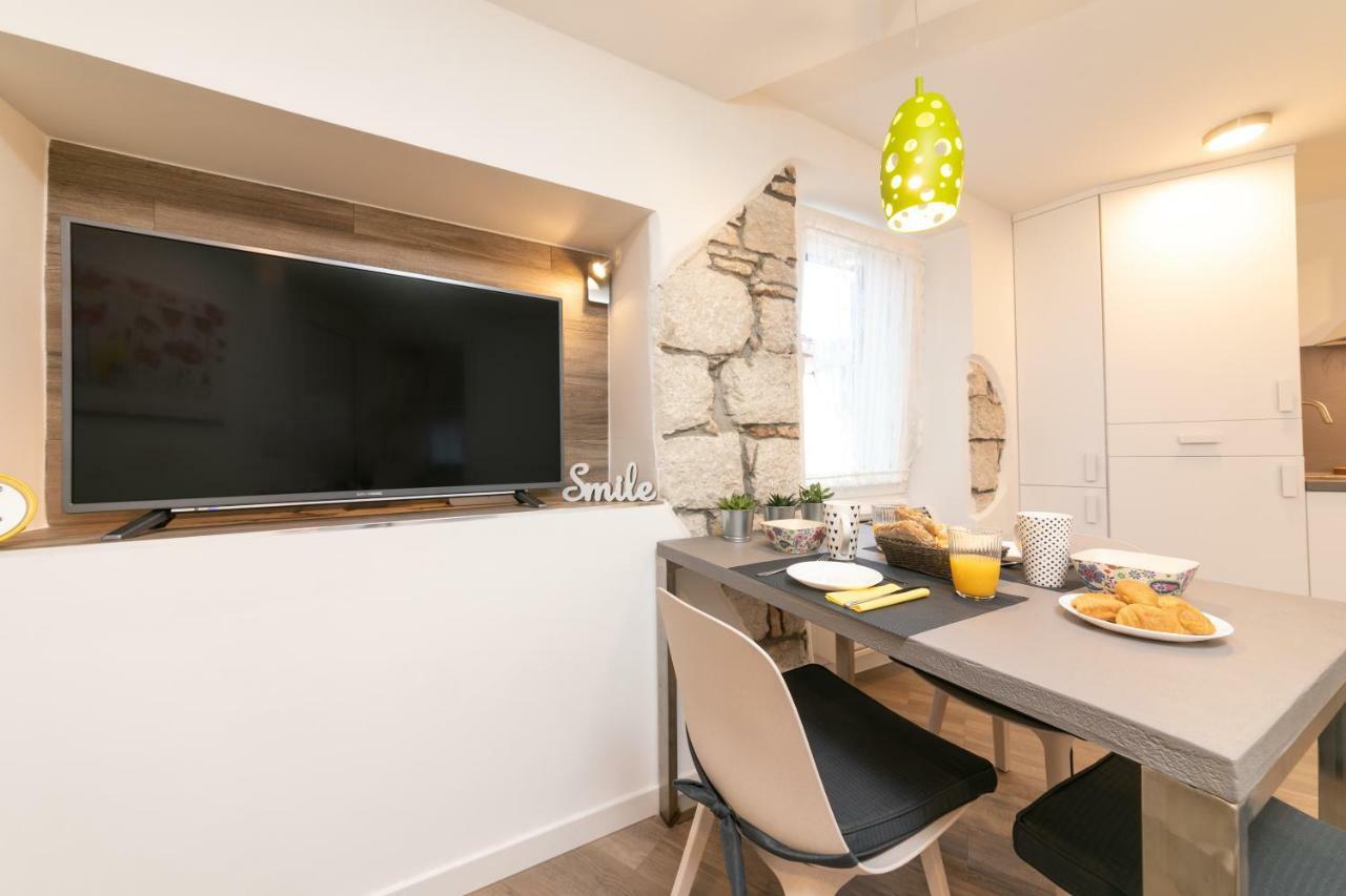 Mariva Downtown Apartment With Free Parking Ρόβινι Εξωτερικό φωτογραφία