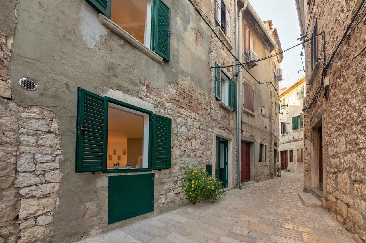 Mariva Downtown Apartment With Free Parking Ρόβινι Εξωτερικό φωτογραφία