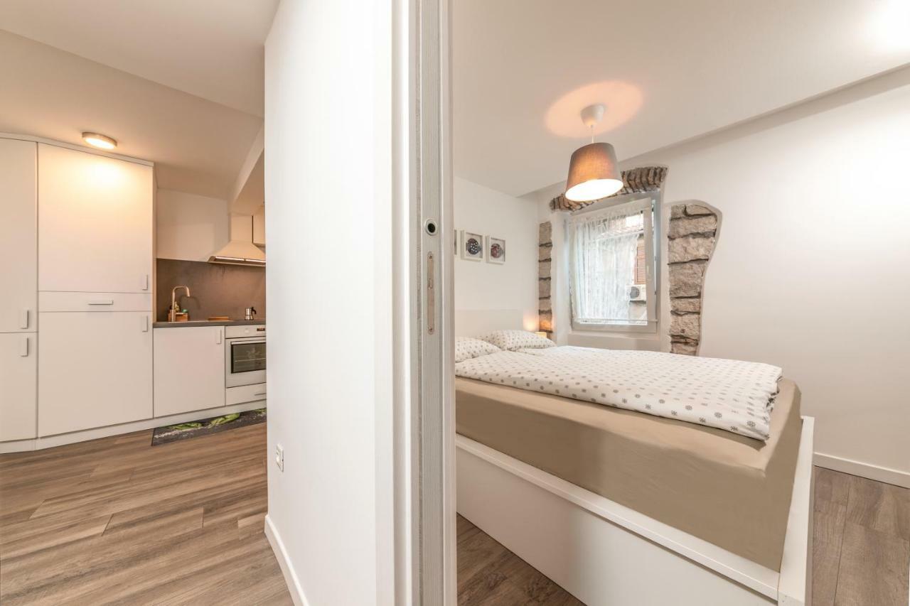 Mariva Downtown Apartment With Free Parking Ρόβινι Εξωτερικό φωτογραφία